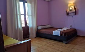 La Habitacion Del Piso Room In The Apartment