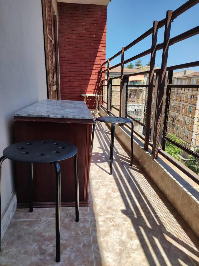 La Habitacion Del Piso Room In The Apartment Alicante Exterior foto