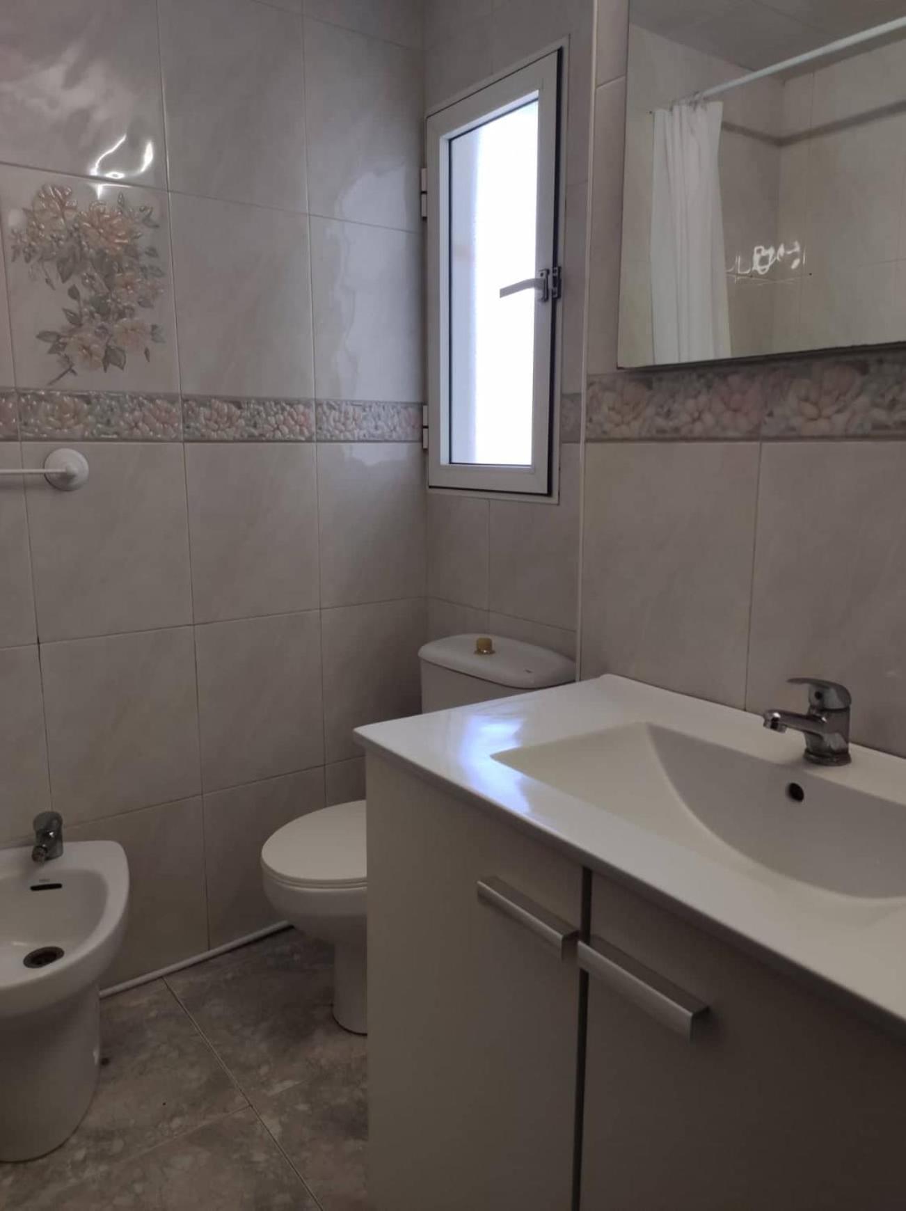 La Habitacion Del Piso Room In The Apartment Alicante Exterior foto